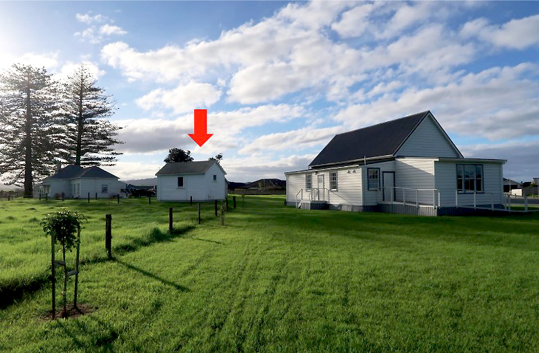 Cell Block, Waipū, arrowed, between former Manse (left) and former Masonic Hall (right) at 42 The Centre; 41A Halifax Drive, Waipū