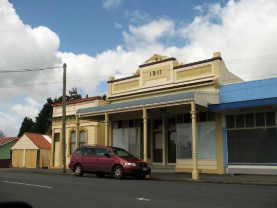 Shop, Eltham. Permission of the Alexander Turnbull Library, Wellington, New Zealand, must be obtained before any re-use of this image